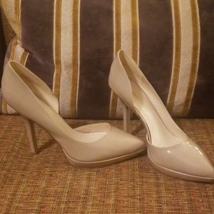 Patent Nude Nine West Pump
